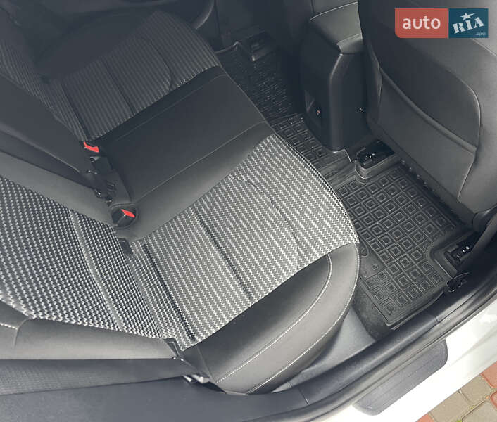 Хетчбек Kia Ceed 2023 в Києві фото 33 Хетчбек Kia Ceed 2023 в Києві