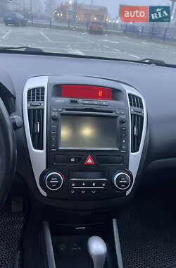 Универсал Kia Ceed 2011 в Ковеле