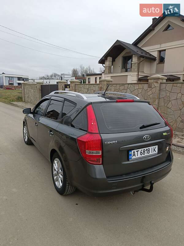 Универсал Kia Ceed 2011 в Ивано-Франковске