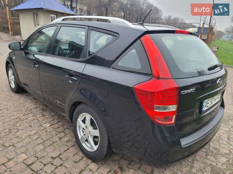 Універсал Kia Ceed 2009 в Кам'янському
