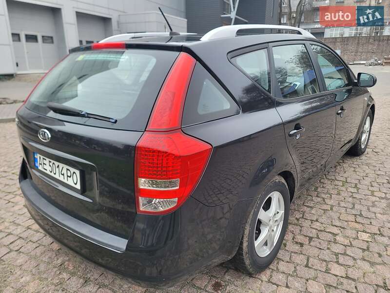 Універсал Kia Ceed 2009 в Кам'янському