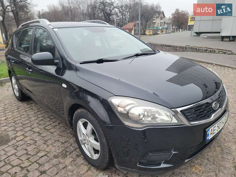Універсал Kia Ceed 2009 в Кам'янському