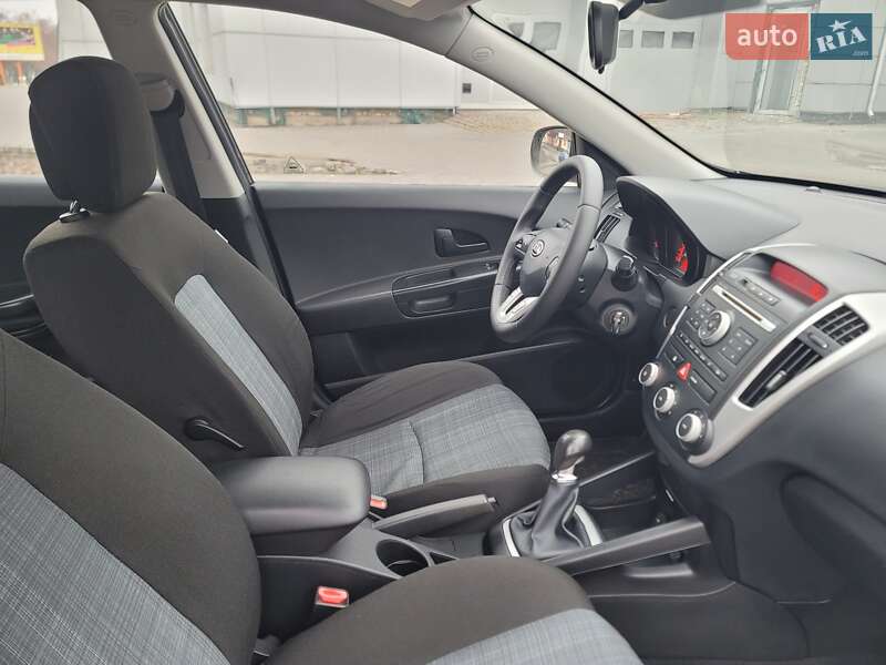 Універсал Kia Ceed 2009 в Кам'янському