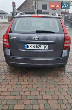 Универсал Kia Ceed 2008 в Рафаловке