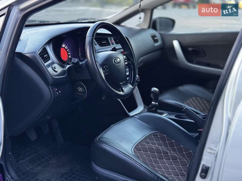 Хэтчбек Kia Ceed 2012 в Тернополе