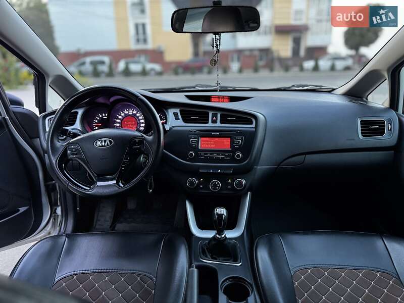 Хэтчбек Kia Ceed 2012 в Тернополе