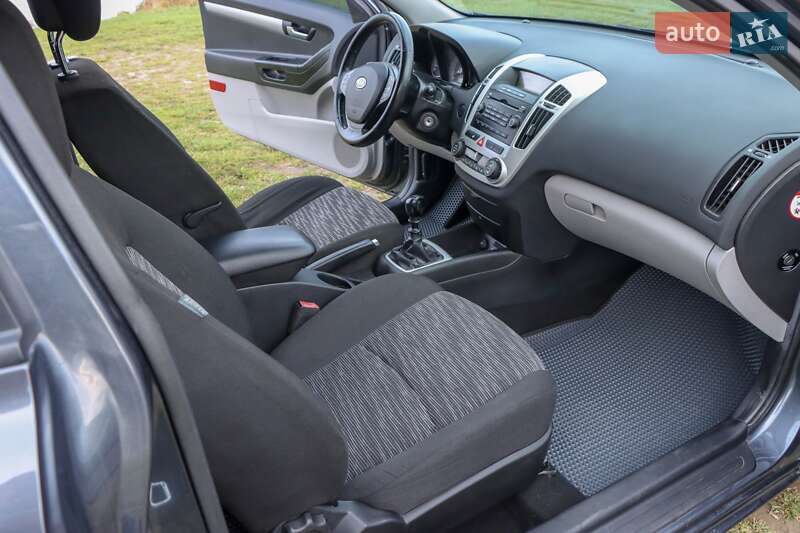 Хэтчбек Kia Ceed 2008 в Ивано-Франковске