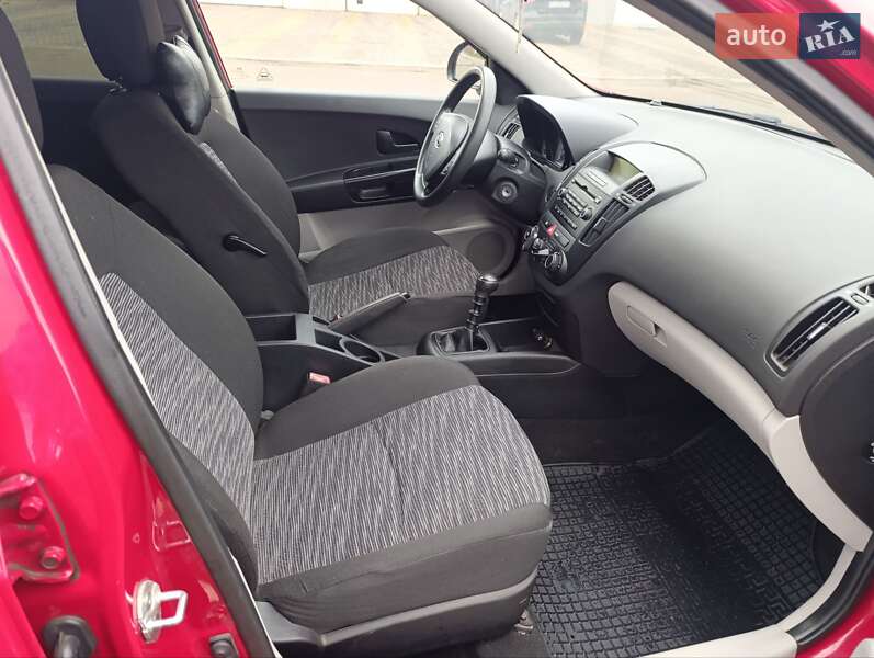 Хэтчбек Kia Ceed 2007 в Знаменке фото 10 Хэтчбек Kia Ceed 2007 в Знаменке