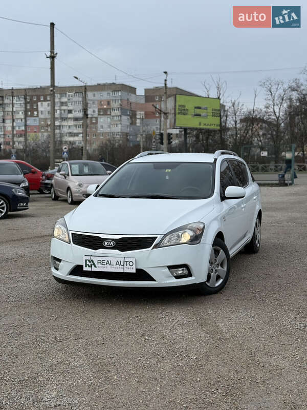 Универсал Kia Ceed 2010 в Кропивницком