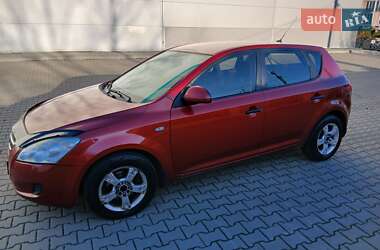 Хетчбек Kia Ceed 2008 в Києві