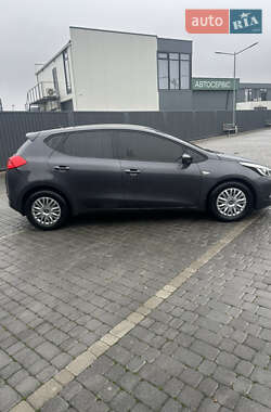 Хэтчбек Kia Ceed 2013 в Мукачево