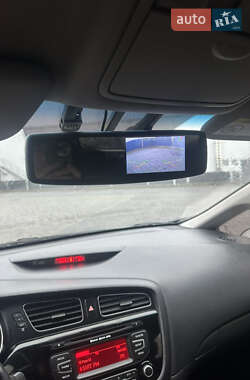 Хэтчбек Kia Ceed 2013 в Мукачево