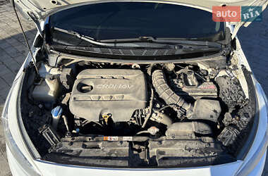 Хэтчбек Kia Ceed 2012 в Львове