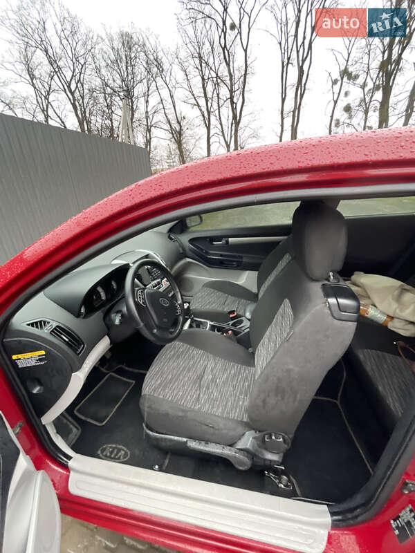 Хэтчбек Kia Ceed 2008 в Дрогобыче
