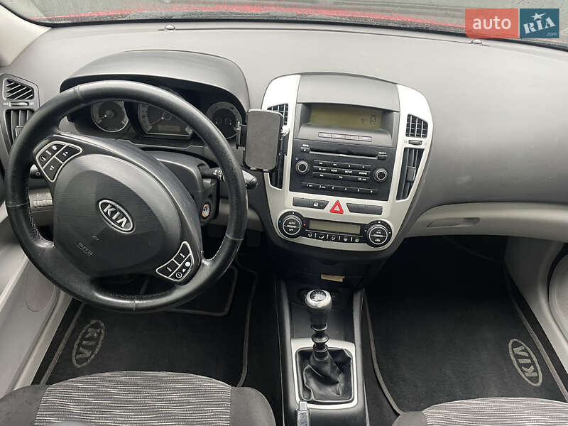 Хэтчбек Kia Ceed 2008 в Дрогобыче