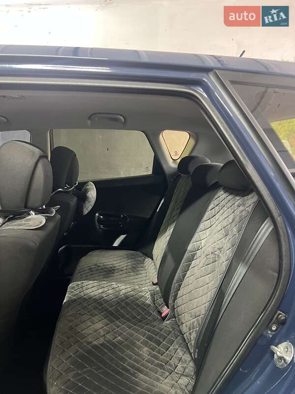 Хетчбек Kia Ceed 2010 в Ніжині