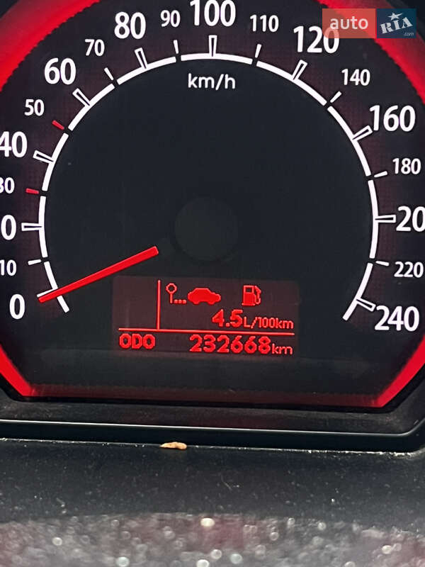 Хэтчбек Kia Ceed 2010 в Днепре