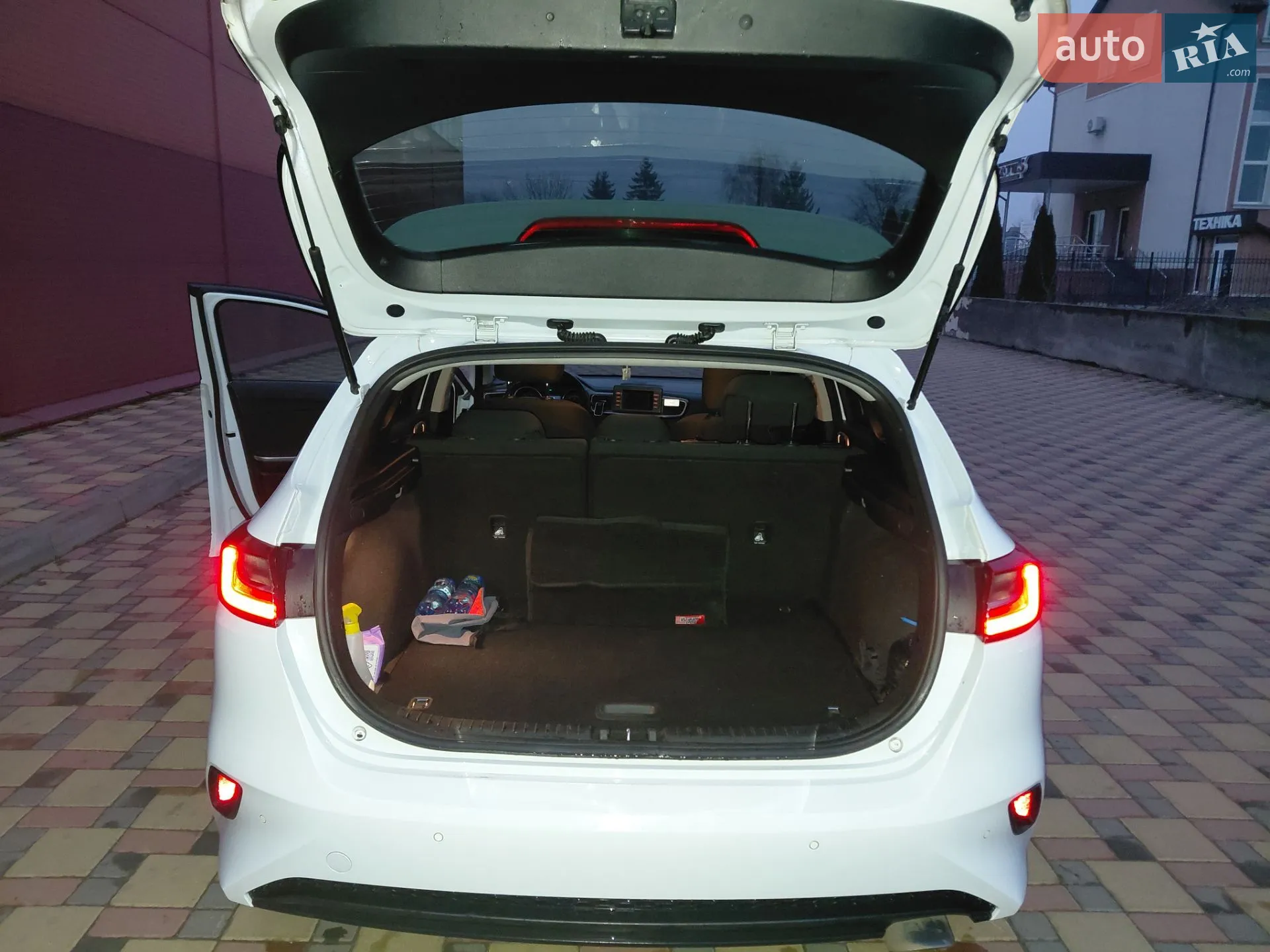 2018 Kia Cee'd - мініатюра 2