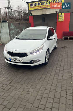 Хэтчбек Kia Ceed 2015 в Запорожье