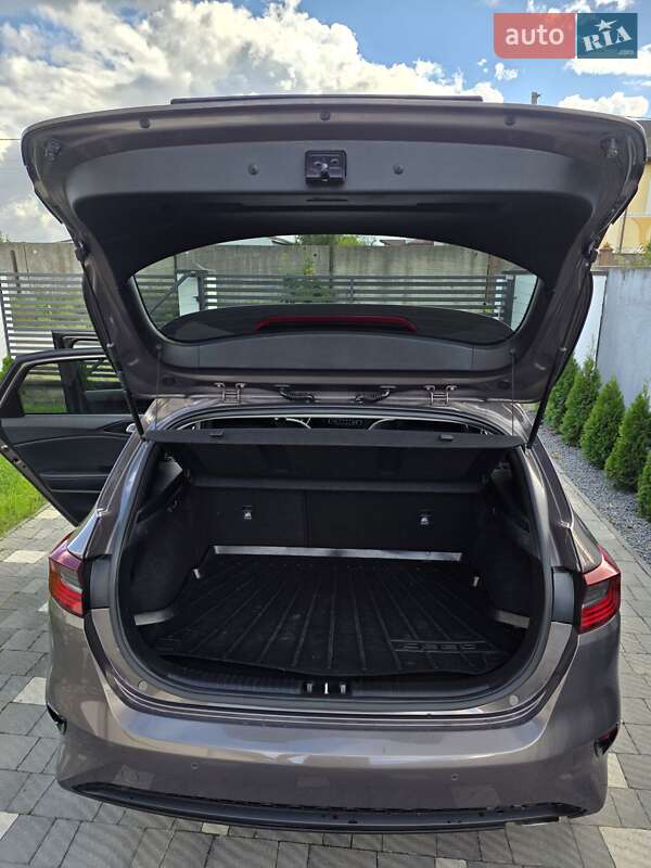 Хэтчбек Kia Ceed 2019 в Сарнах