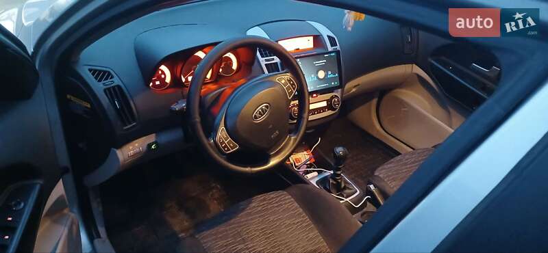Хетчбек Kia Ceed 2008 в Бучі