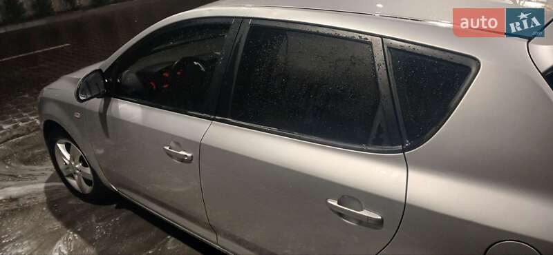 Хетчбек Kia Ceed 2008 в Бучі