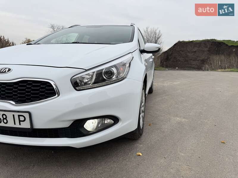 Универсал Kia Ceed 2013 в Днепре фото 15 Универсал Kia Ceed 2013 в Днепре