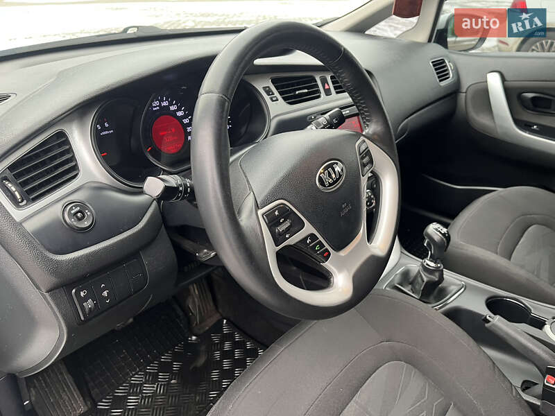 Хэтчбек Kia Ceed 2012 в Хмельницком