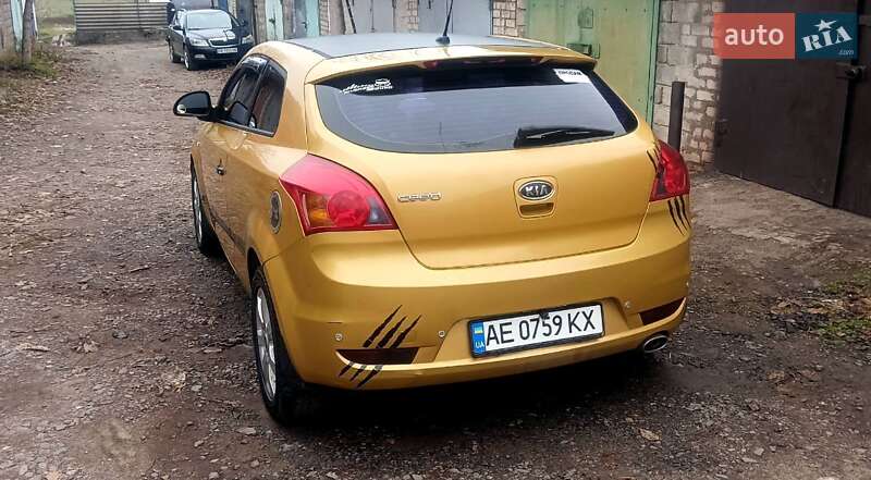 Хэтчбек Kia Ceed 2008 в Кривом Роге