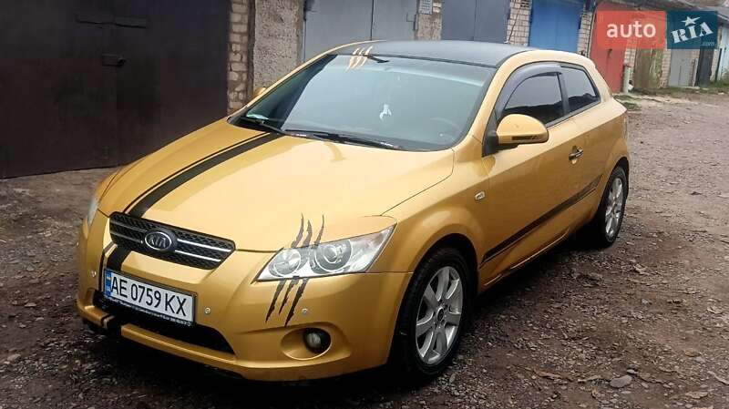 Хэтчбек Kia Ceed 2008 в Кривом Роге