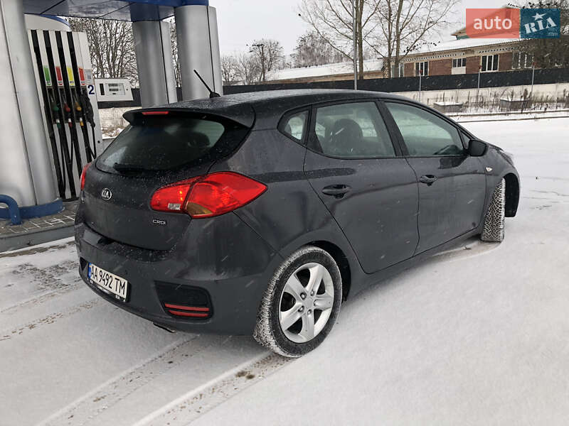Хэтчбек Kia Ceed 2015 в Киеве