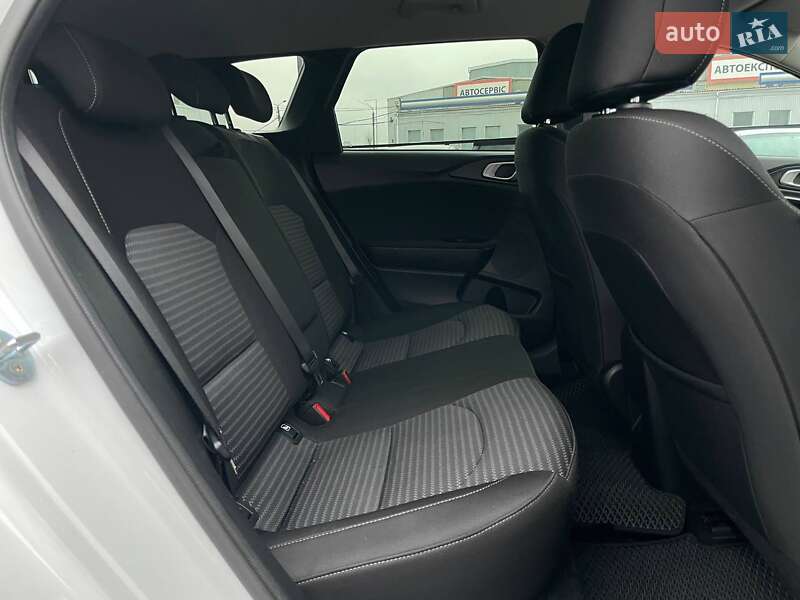 Универсал Kia Ceed 2022 в Киеве