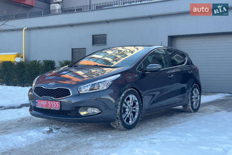 Хэтчбек Kia Ceed 2012 в Львове