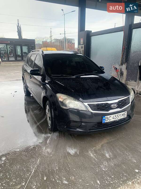 Універсал Kia Ceed 2011 в Винниках фото Універсал Kia Ceed 2011 в Винниках