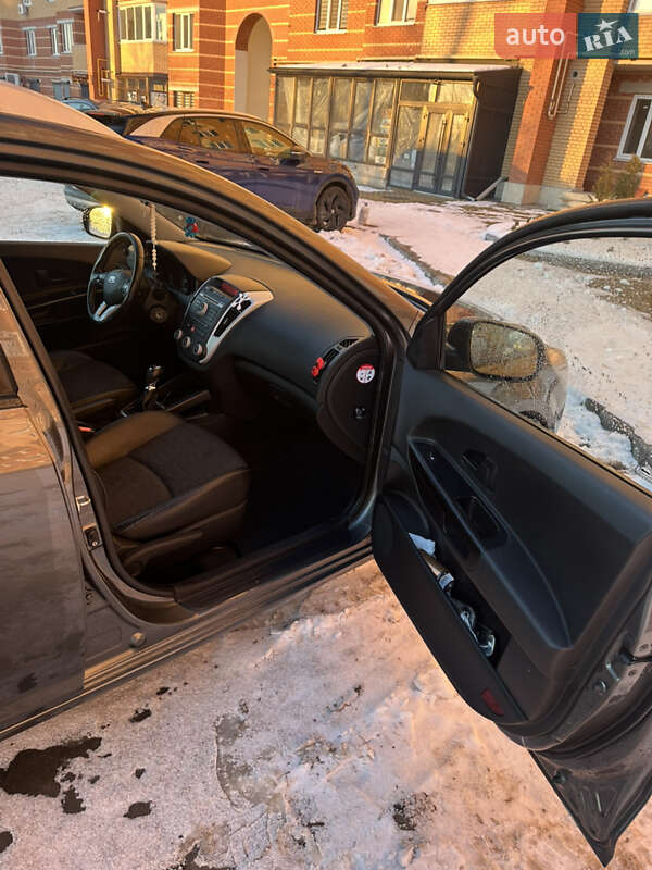 Універсал Kia Ceed 2011 в Тернополі