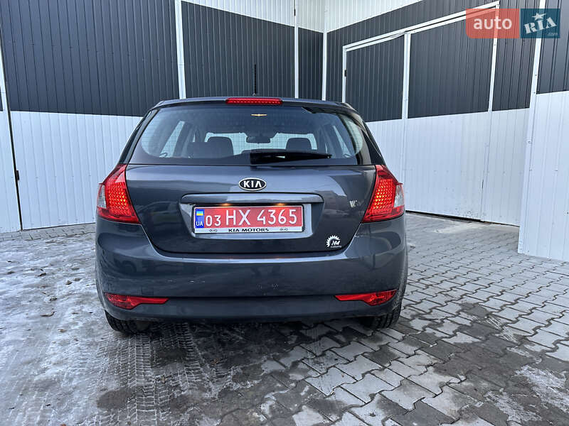 Хэтчбек Kia Ceed 2010 в Коломые
