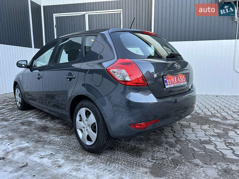 Хэтчбек Kia Ceed 2010 в Коломые