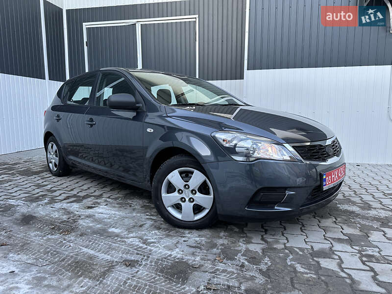 Хэтчбек Kia Ceed 2010 в Коломые