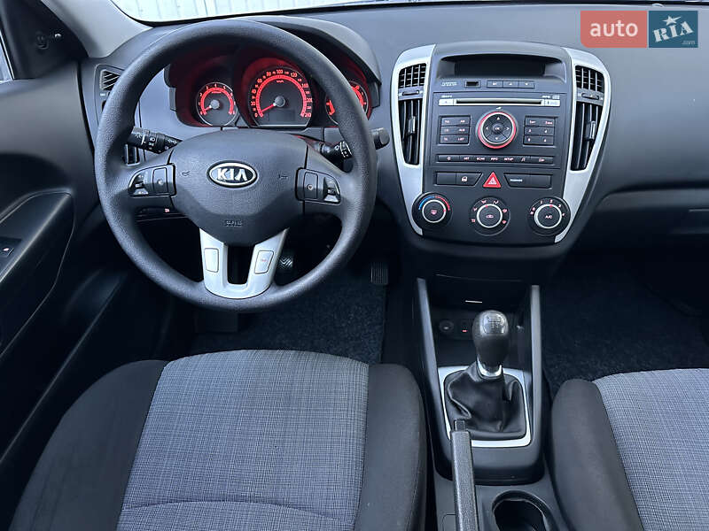 Хэтчбек Kia Ceed 2010 в Коломые