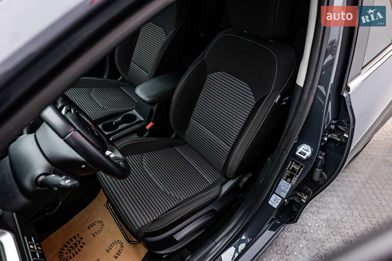 Хэтчбек Kia Ceed 2024 в Киеве