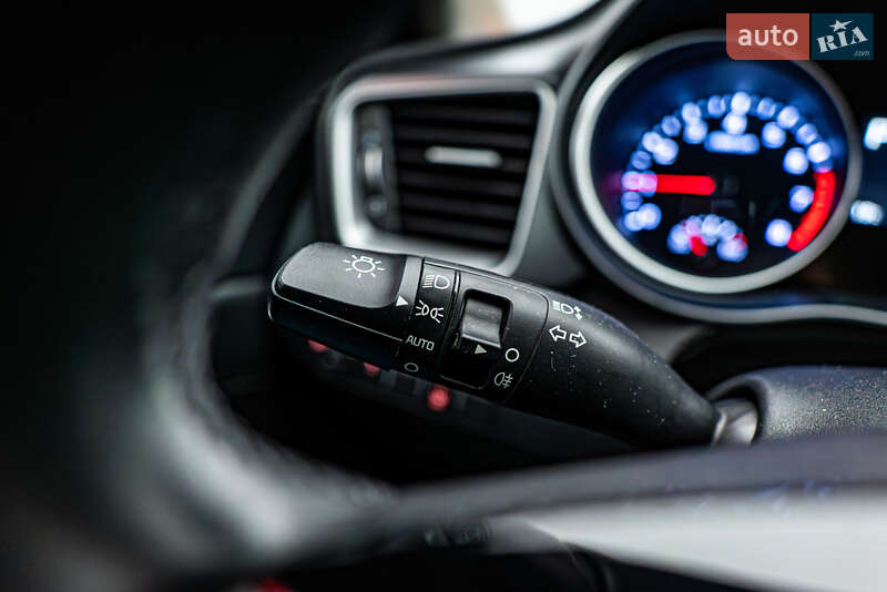 Хэтчбек Kia Ceed 2024 в Киеве