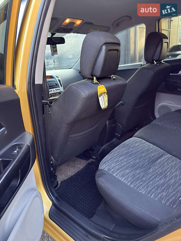 Хэтчбек Kia Ceed 2008 в Стрые