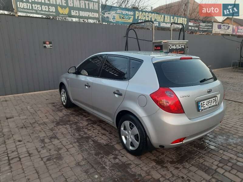 Хетчбек Kia Ceed 2007 в Кривому Розі фото 4 Хетчбек Kia Ceed 2007 в Кривому Розі