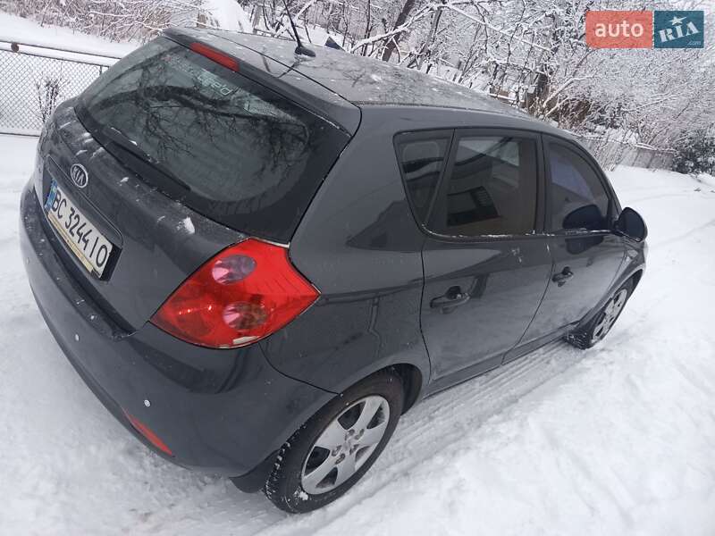 Хетчбек Kia Ceed 2009 в Богородчанах фото 6 Хетчбек Kia Ceed 2009 в Богородчанах