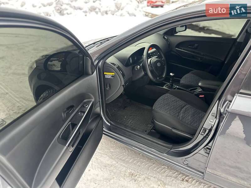 Универсал Kia Ceed 2008 в Житомире