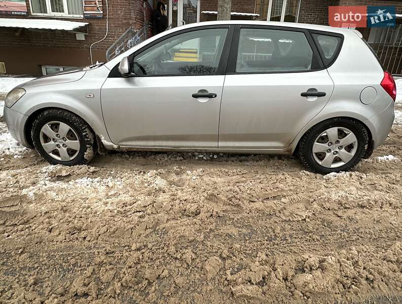 2008 KIA Ceed, VIN U5YFF24229L126977:plate — фото 1 (autoria)