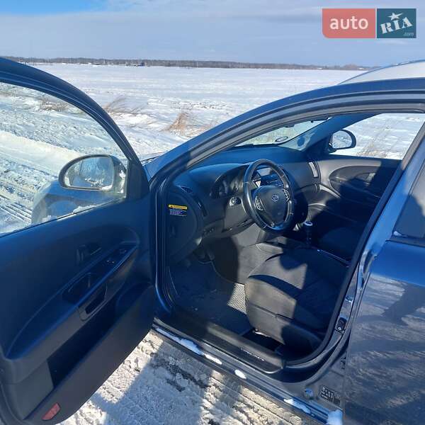 Универсал Kia Ceed 2008 в Стрые