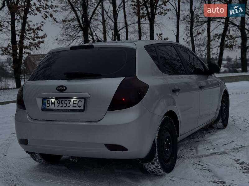 Хетчбек Kia Ceed 2007 в Сумах