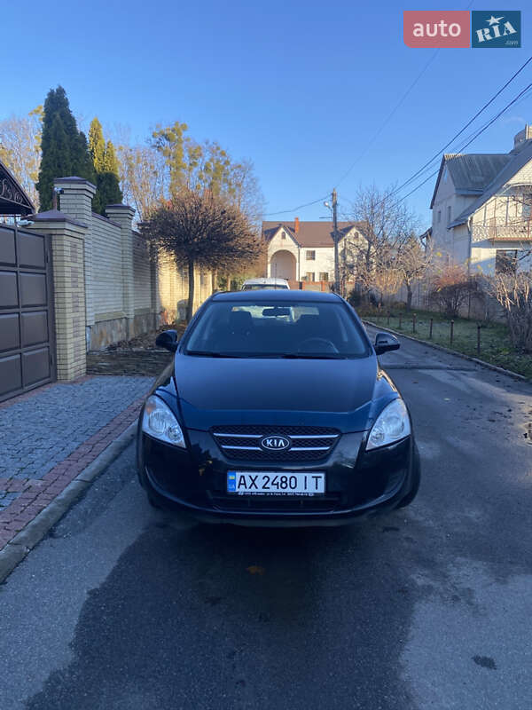 Хэтчбек Kia Ceed 2008 в Харькове