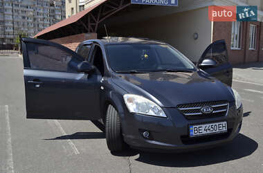 Хэтчбек Kia Ceed 2007 в Николаеве